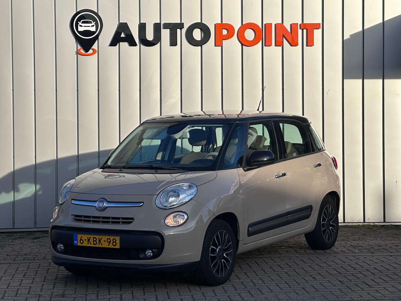 Fiat 500 L - 0.9 TwinAir Lounge AIRCO PANO - AutoWereld.nl
