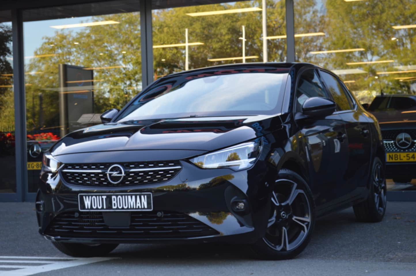 Opel Corsa - 1.2 Turbo 100 pk Elegance Led Panorama Camera CarPlay Pdc - AutoWereld.nl