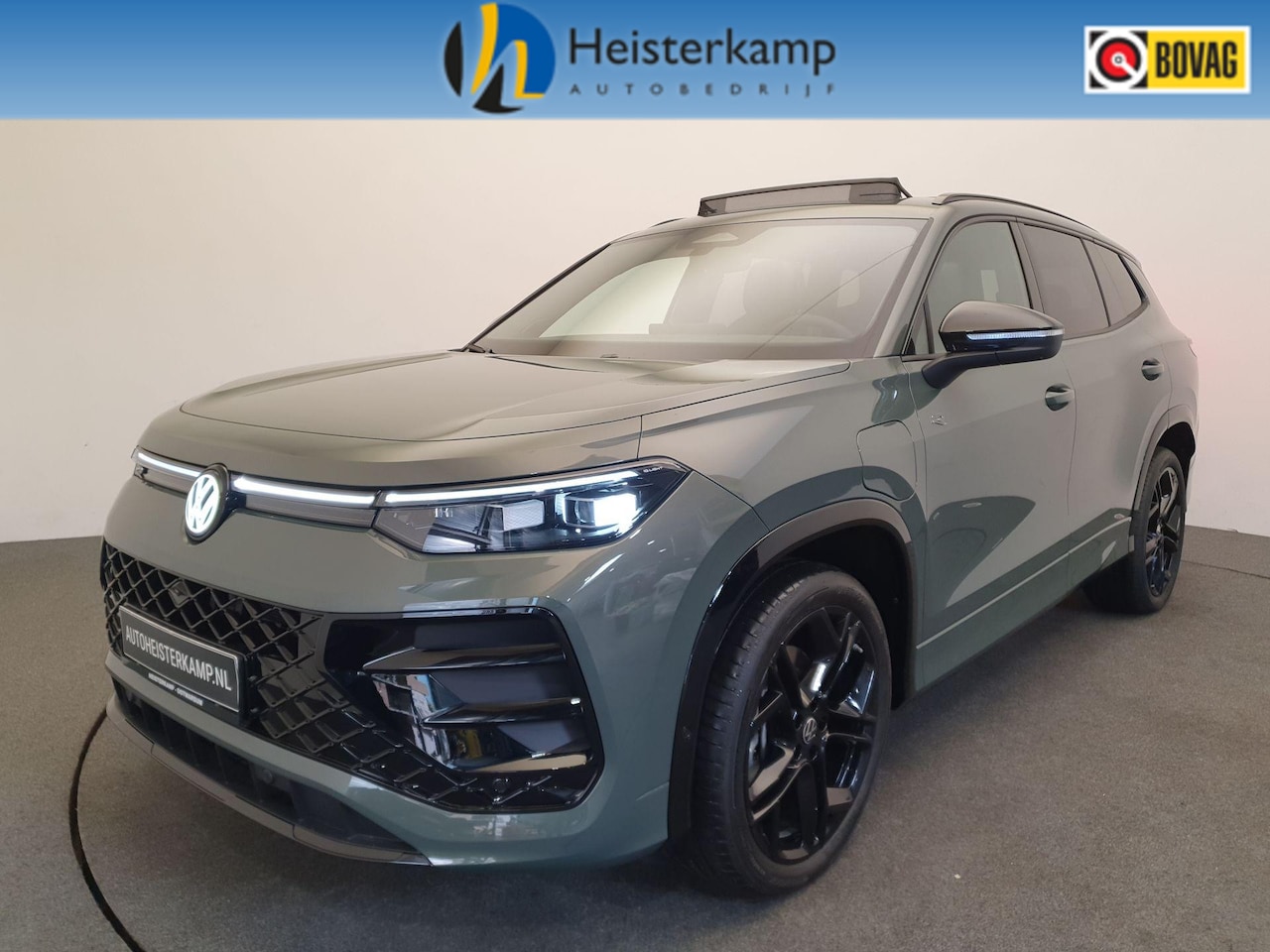 Volkswagen Tayron - 1.5 eHybrid 272pk DSG/AUT R-Line Wegklapbare trekhaak, Panoramadak, Harman/Kardon, Leder - AutoWereld.nl