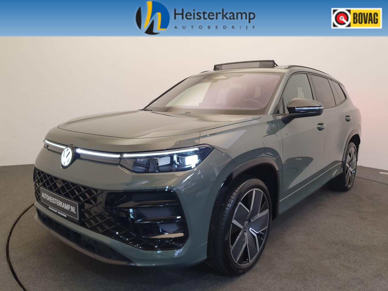 Volkswagen Tayron - 1.5 eHybrid 272pk DSG/AUT R-Line Wegklapbare trekhaak, Leder, Harman Kardon, IQ.Light - AutoWereld.nl