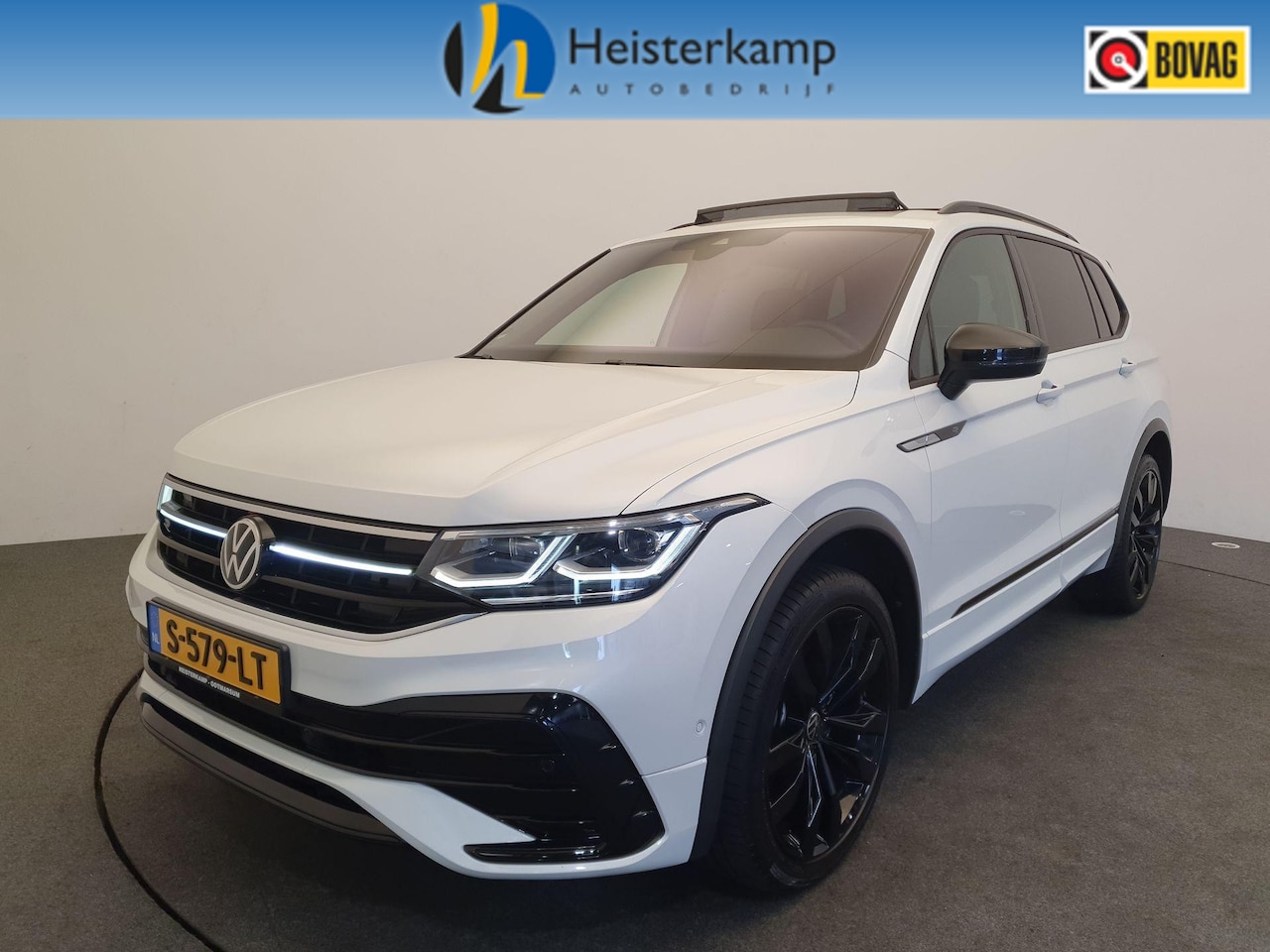 Volkswagen Tiguan Allspace - 1.5 TSI R-Line Panorama dak, Trekhaak, ACC, Dodehoek detectie - AutoWereld.nl