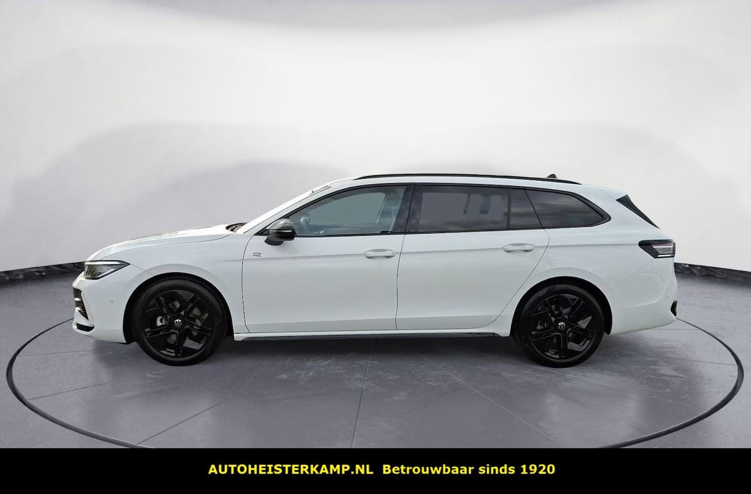Volkswagen Passat Variant - 2.0 TDI R-Line 150 PK Automaat ACC Trekhaak LED Massage 360 Camera Stuurverwarming Stoelve - AutoWereld.nl