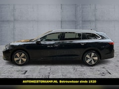 Volkswagen Passat Variant - 2.0 TDI 150 PK DSG ACC Trekhaak Massage LED 360 Camera