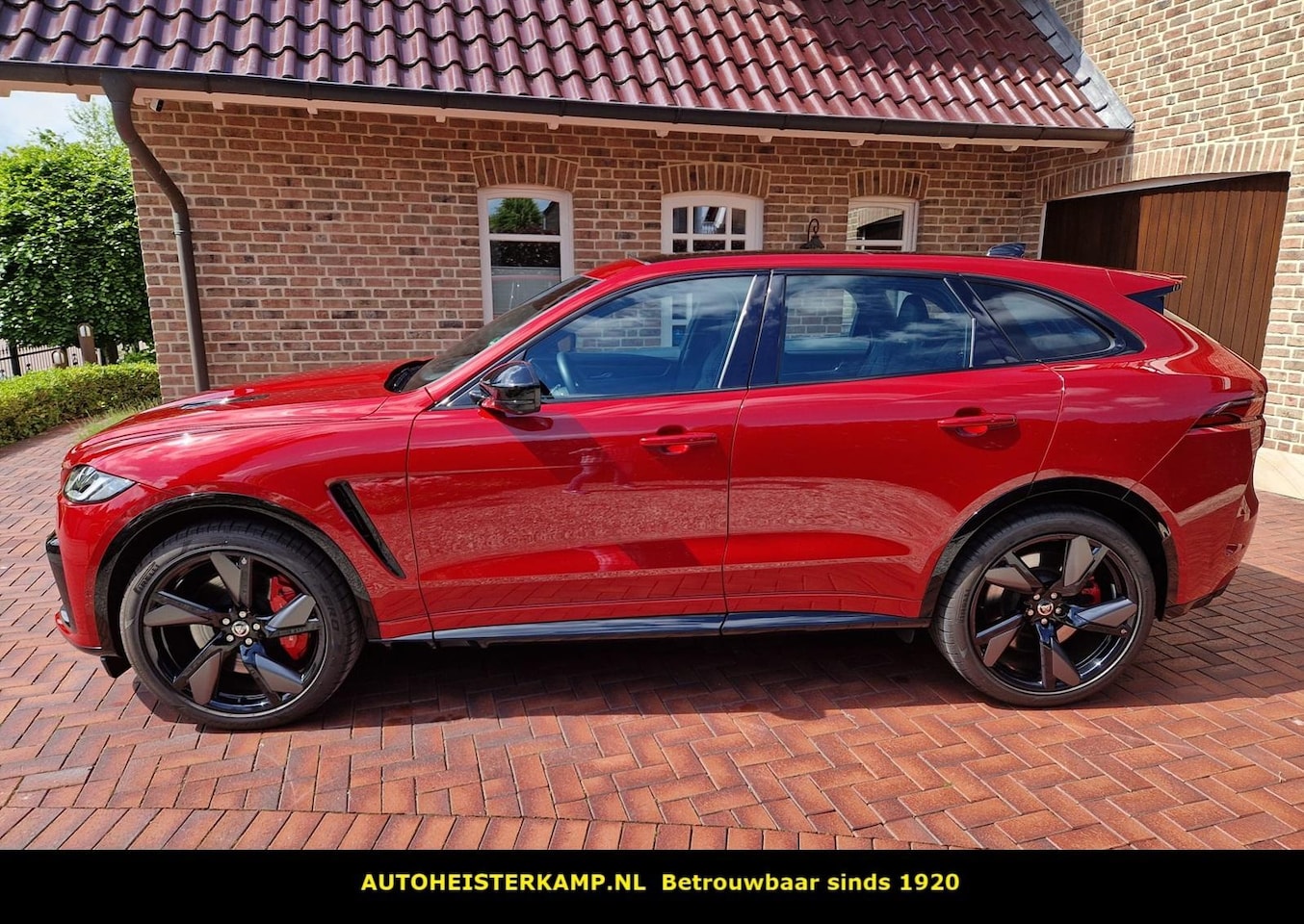Jaguar F-Pace - 5.0 P550 V8 SVR Panoramadak Head-Up Carbon 22 Inch zomer en 21 Inch winterInch - AutoWereld.nl
