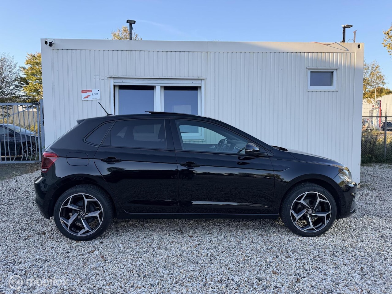 Volkswagen Polo - 1.0 TSI DSG Highline PANO VIRTUAL ACC BEATS - AutoWereld.nl