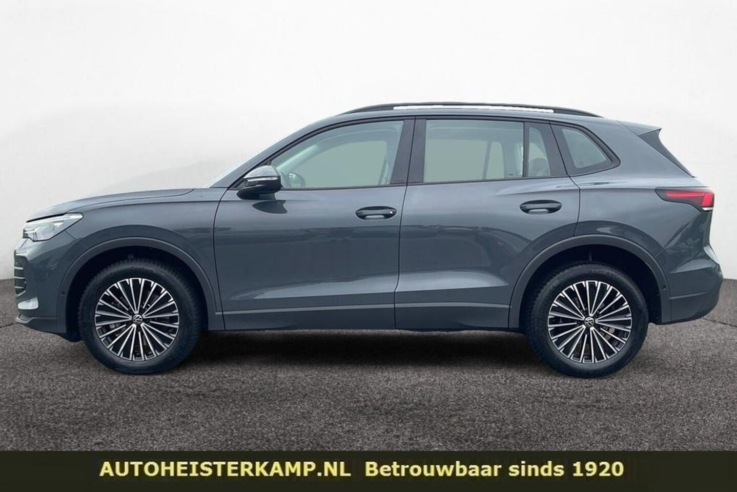 Volkswagen Tiguan - 2.0 TDI 4Motion DSG 193 PK ACC Navi LED Camera Trekhaak 18 Inch - AutoWereld.nl