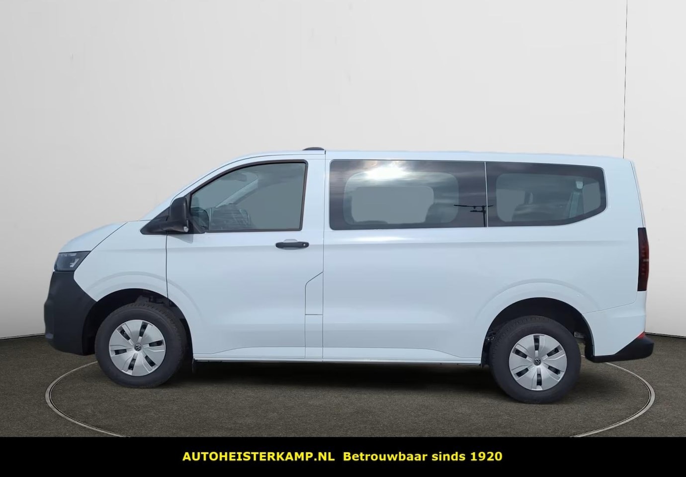 Volkswagen e-Transporter Caravelle - L1H1 64 kWh 218 PK 9 zitter 46.948 incl BTW - AutoWereld.nl