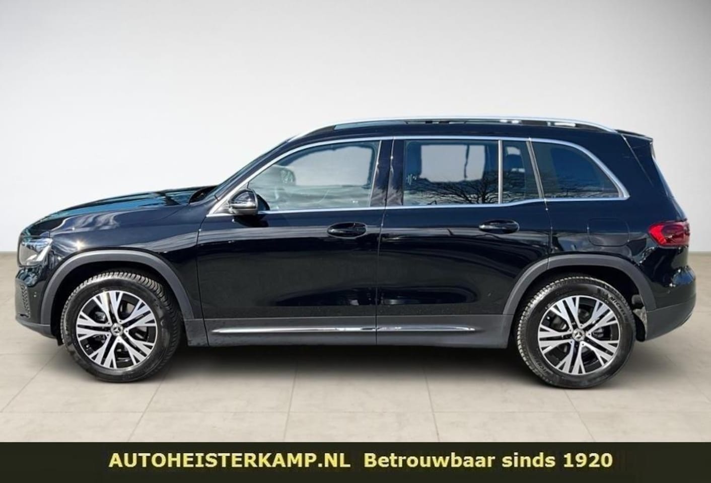 Mercedes-Benz GLB - 200 Edition 163 PK Automaat Distronic Camera LED Stoelverwarming 18 Inch MBUX Navigatie Pr - AutoWereld.nl