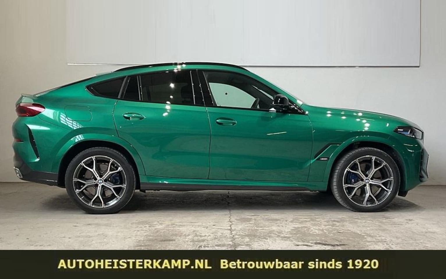 BMW X6 - M60i xDrive M-Sport 530 PK V8 Stoelkoeling Soft Close Trekhaak Harman Kardon Comfortstoele - AutoWereld.nl