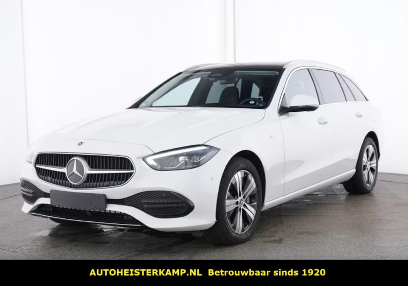 Mercedes-Benz C-klasse Estate - 300 de 4MATIC Plug-in Hybrid Avantgarde Panorama Schuifdak Camera LED Memory Stuurverwarmi - AutoWereld.nl