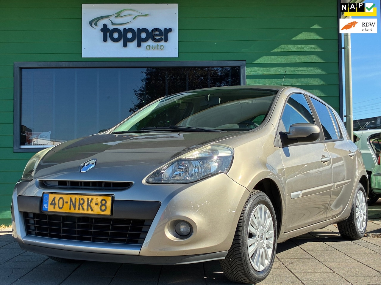 Renault Clio - 1.2 Collection|1e Eigenaar|Airco|CruiseControl|Elektr.ramen|LM-Velgen|Nieuwe APK|NAP| - AutoWereld.nl