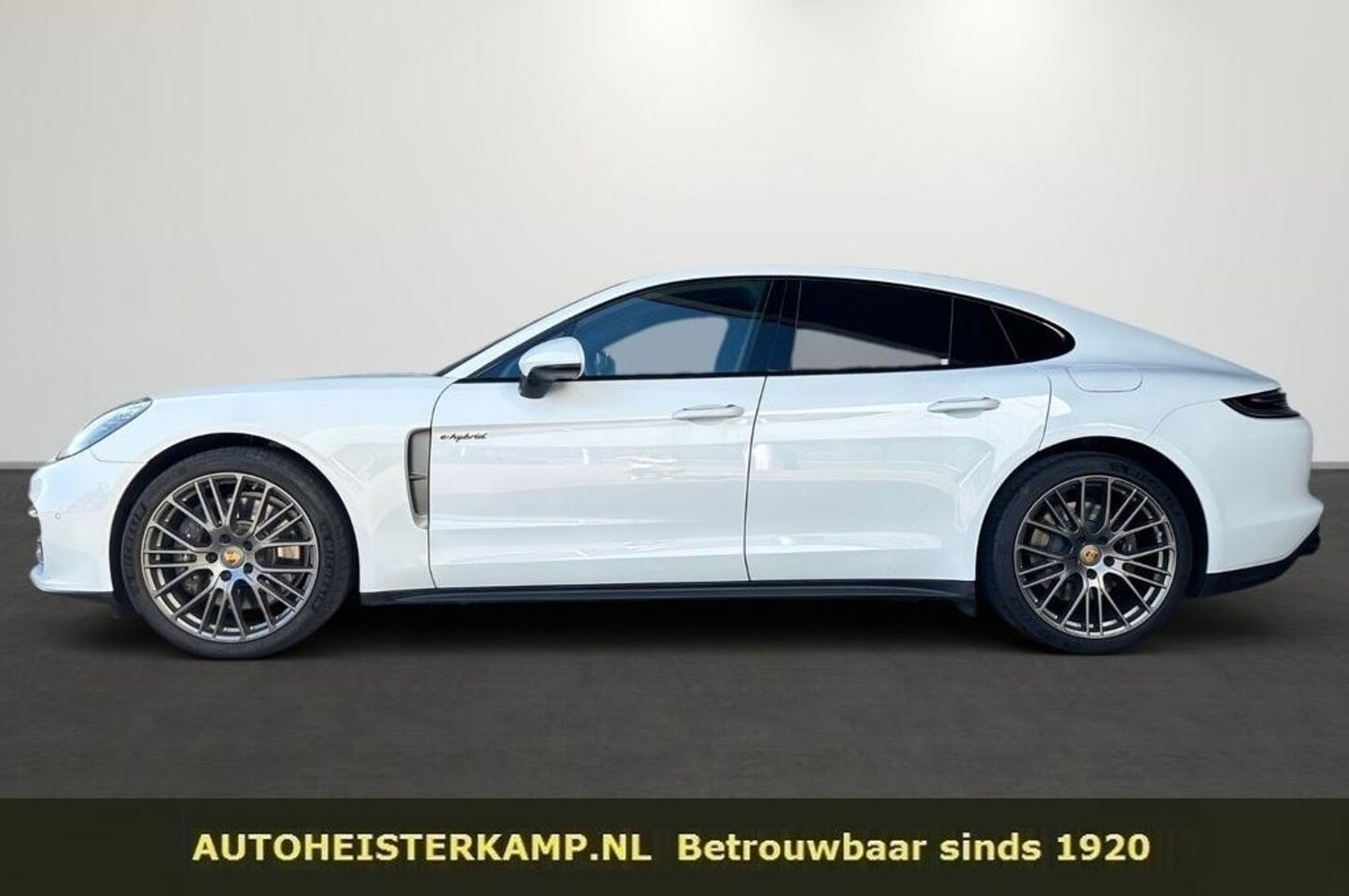 Porsche Panamera - 2.9 4 E-Hybrid Platinum Edition ACC Head-Up Panorama Schuifdak BOSE Luchtvering 21 Inch - AutoWereld.nl