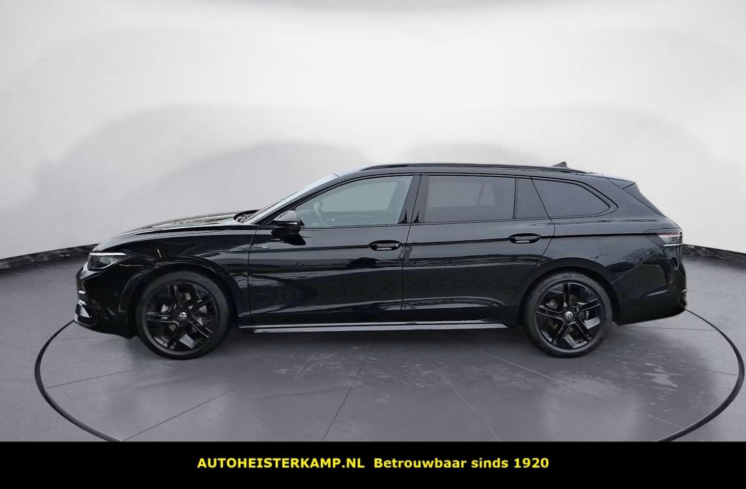 Volkswagen Passat Variant - 2.0 TDI R-Line 150 PK Automaat ACC Trekhaak LED Massage 360 Camera Stuurverwarming Stoelve - AutoWereld.nl
