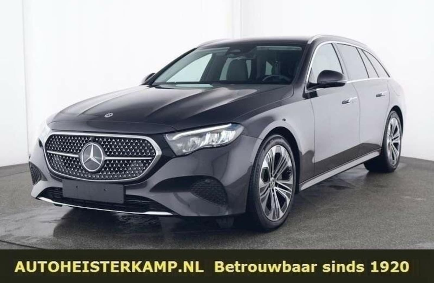 Mercedes-Benz E-klasse Estate - 300 e Avantgarde Distronic Trekhaak 19 Inch Camera Stoelverwarming - AutoWereld.nl