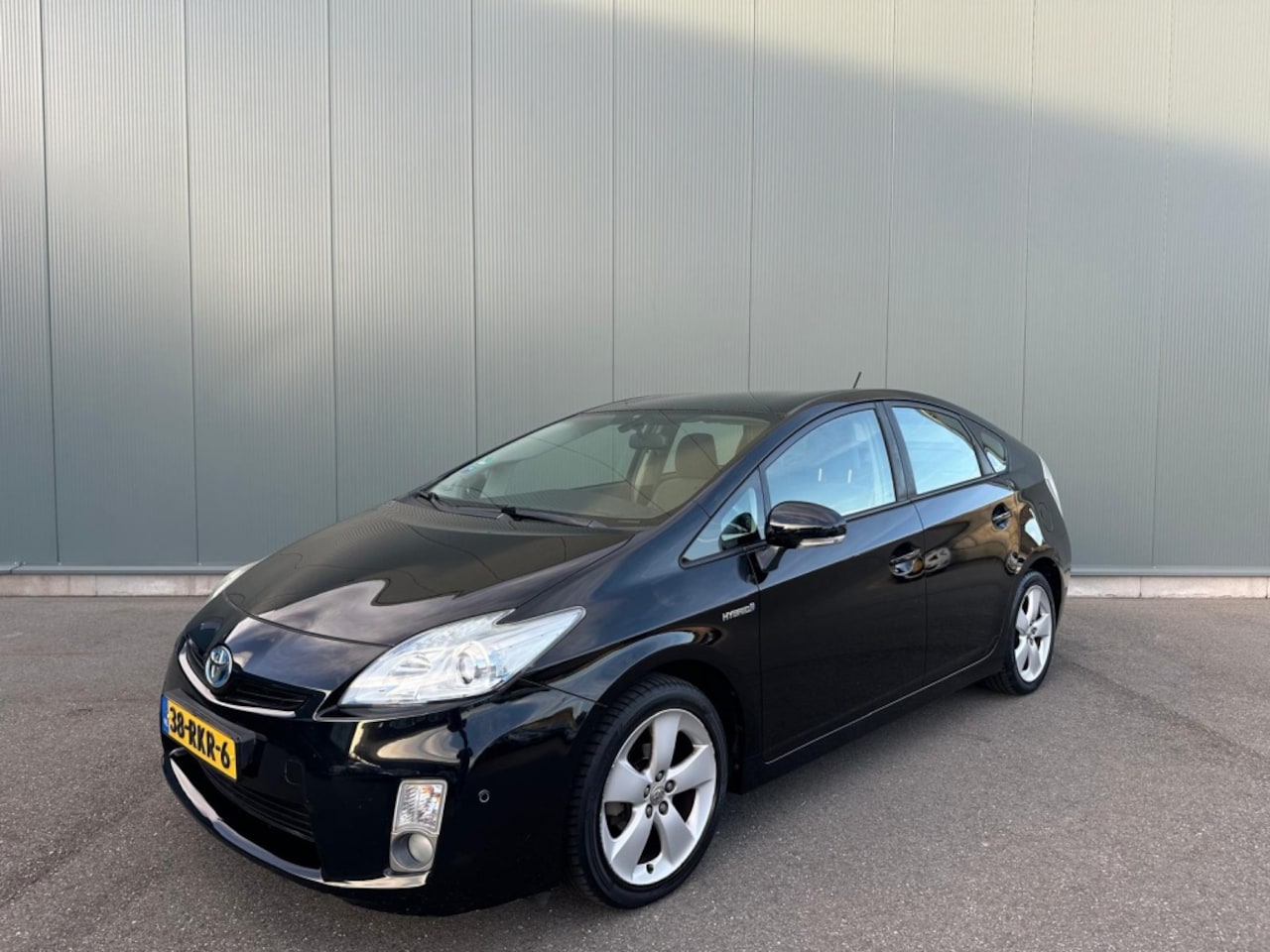 Toyota Prius - 1.8 Dynamic CAMERA | HUD | BOEKJE ! - AutoWereld.nl