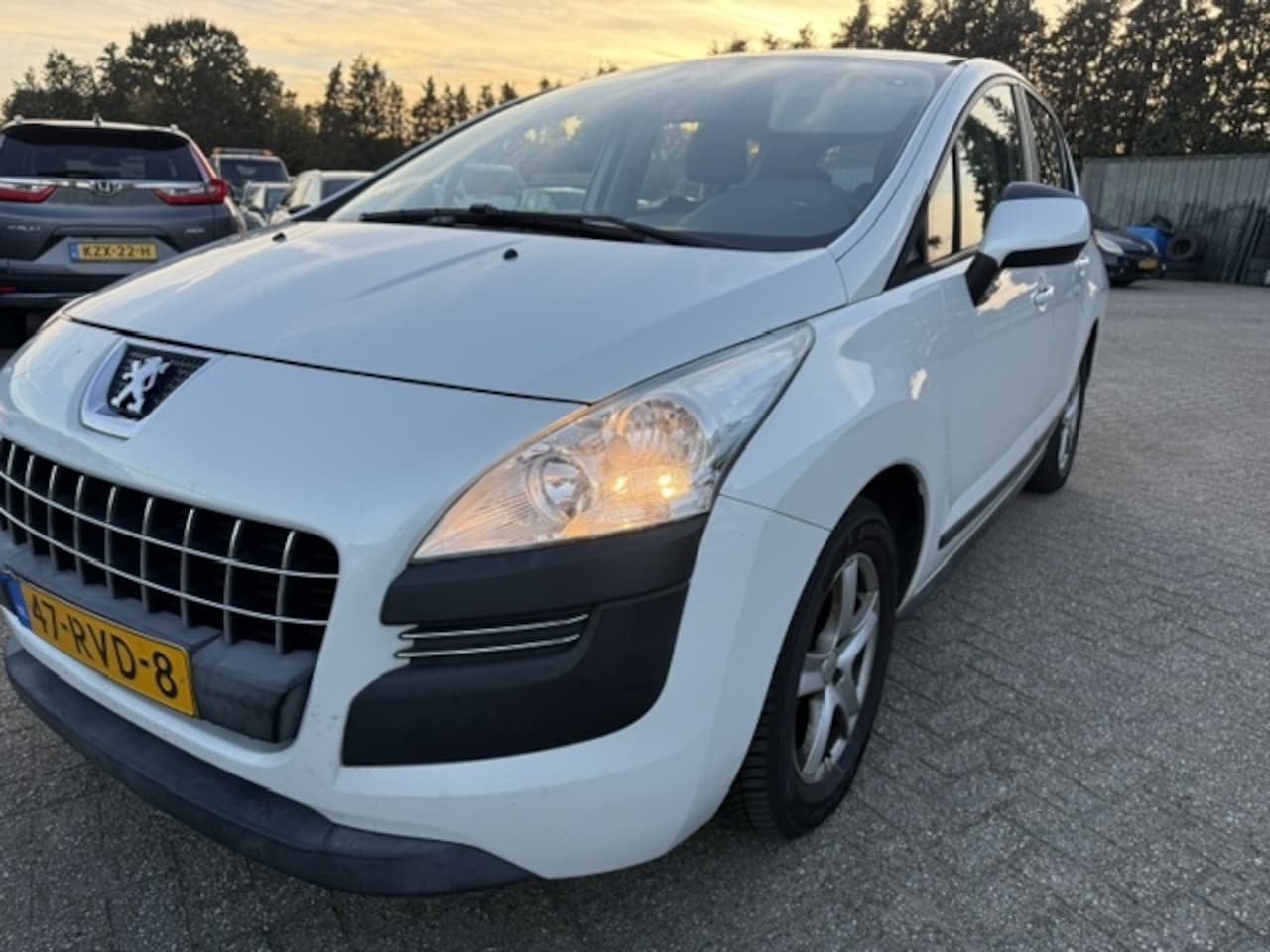 Peugeot 3008 - 1.6 VTi SR 1.6 VTi SR - AutoWereld.nl