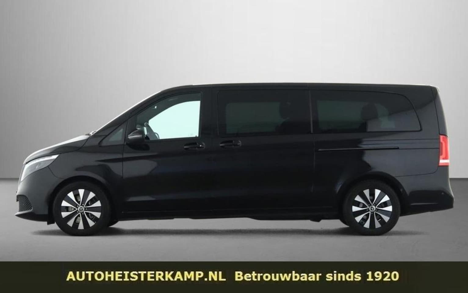 Mercedes-Benz V-klasse - 220d Extra Lang Edition 7-zitter Distronic LED Burmester Navi Camera Stoelverwarming - AutoWereld.nl