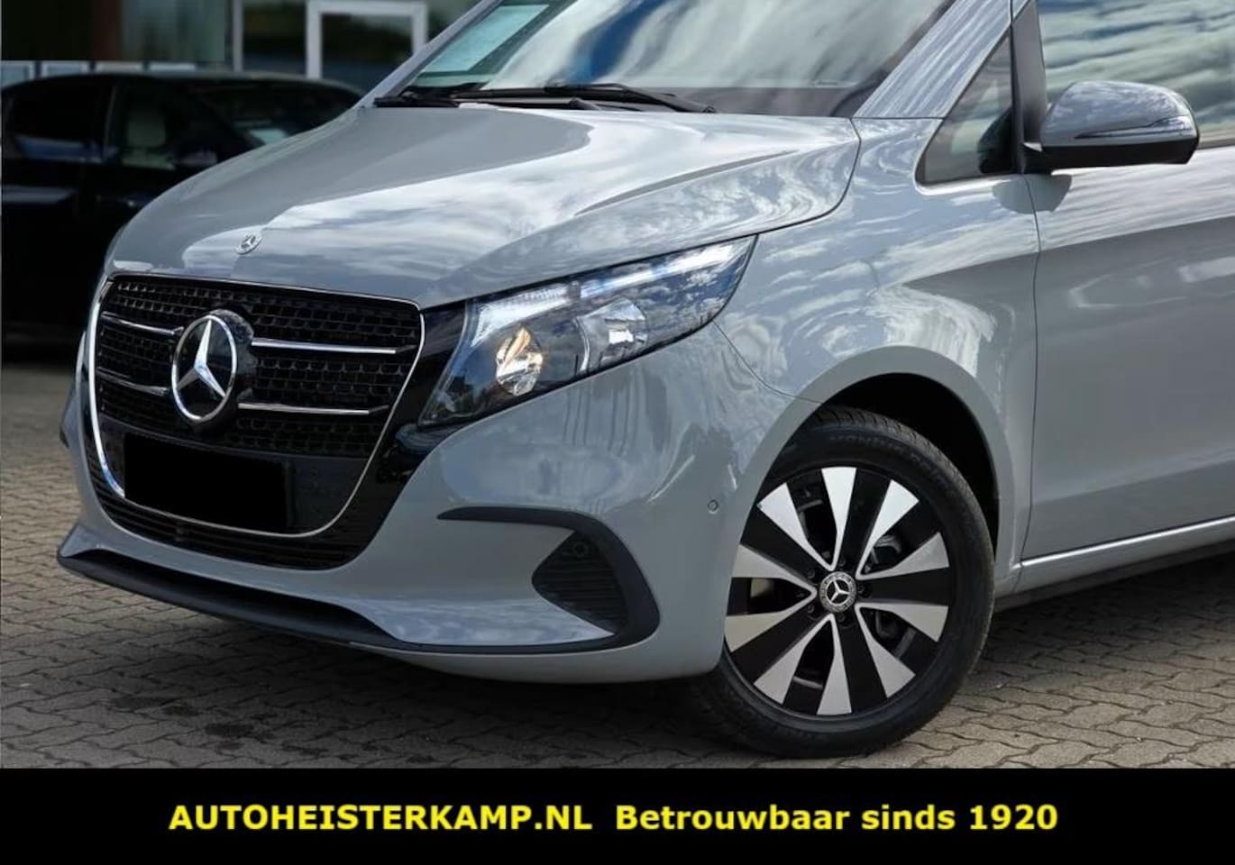 Mercedes-Benz V-klasse - 220d L1 Kort 2-Zitter Grijs Kenteken Distronic Camera MBUX 2 Schuifdeuren Stoelverwarming - AutoWereld.nl