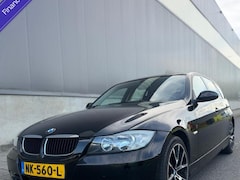 BMW 3-serie Touring - 318i Business Line Automaat