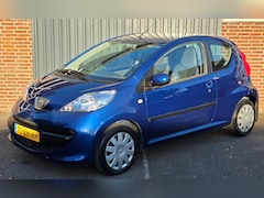 Peugeot 107 - 1.0-12V XS