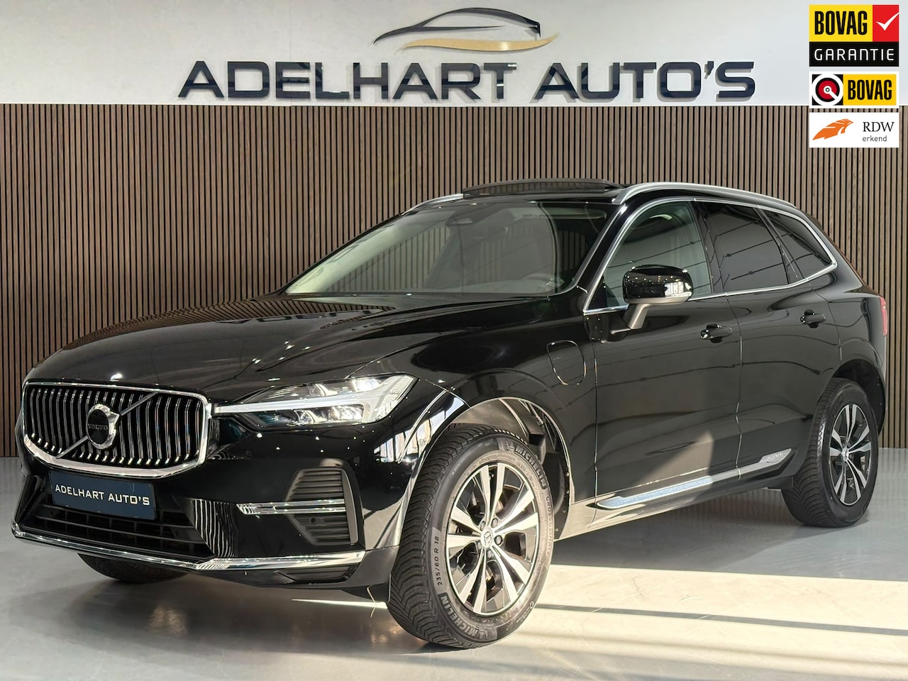 Volvo XC60 - 2.0 T8 Plug-in hybrid AWD Plus Dark 455 PK / Panorama dak / Navigatie full map / Camera / - AutoWereld.nl