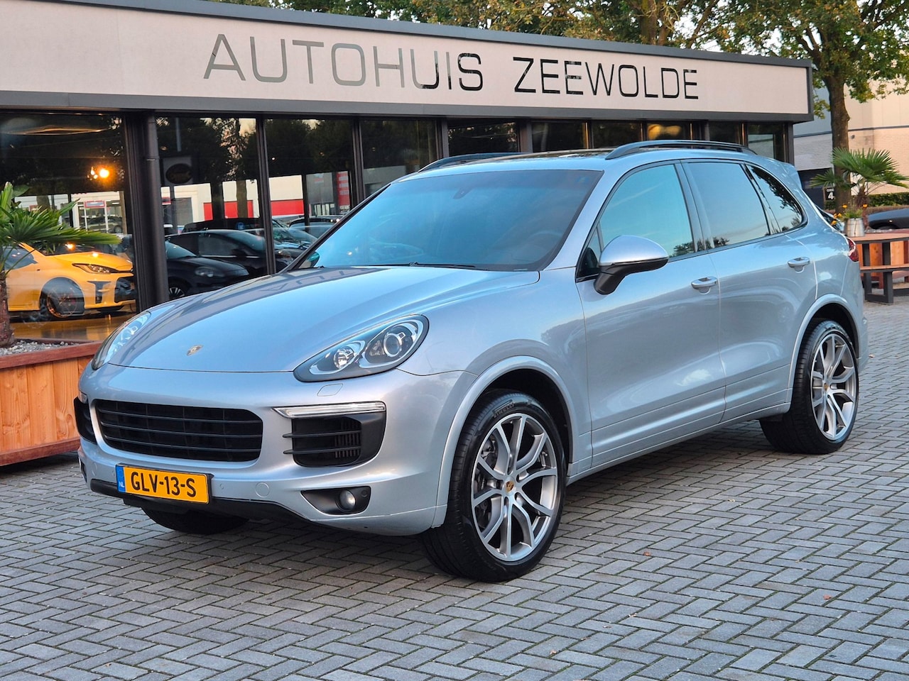 Porsche Cayenne - 3.0 D GTS LOOK! - AutoWereld.nl