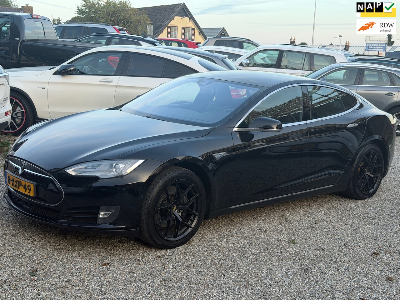 Tesla Model S - 85 Base Free Supercharging Autopilot Nette Auto Stoere Velgen - AutoWereld.nl
