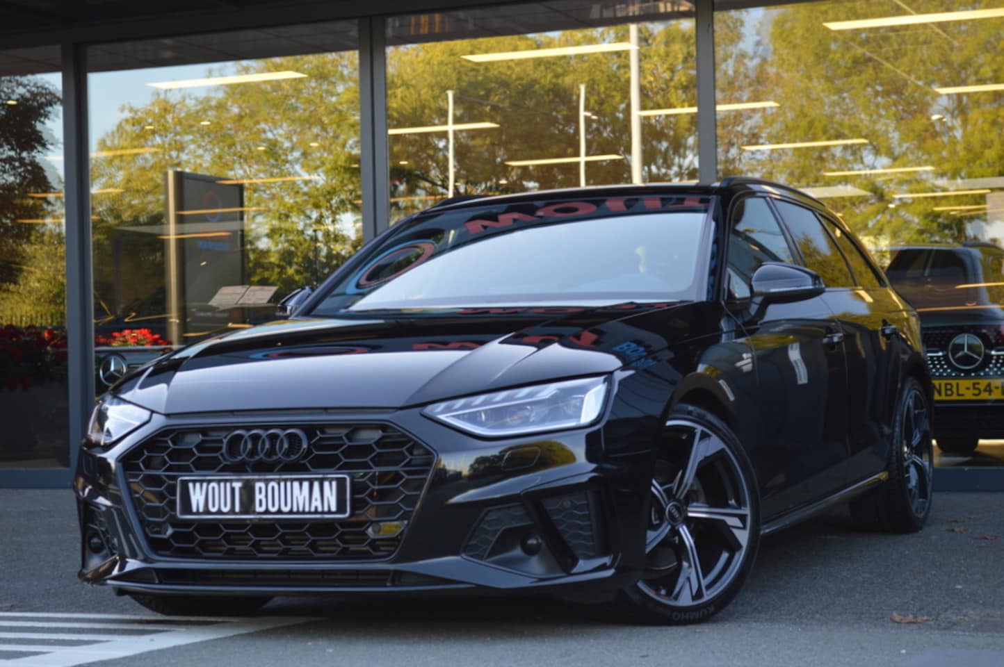 Audi A4 Avant - 35 TFSI S-Line Led Massage CarPlay Pdc - AutoWereld.nl