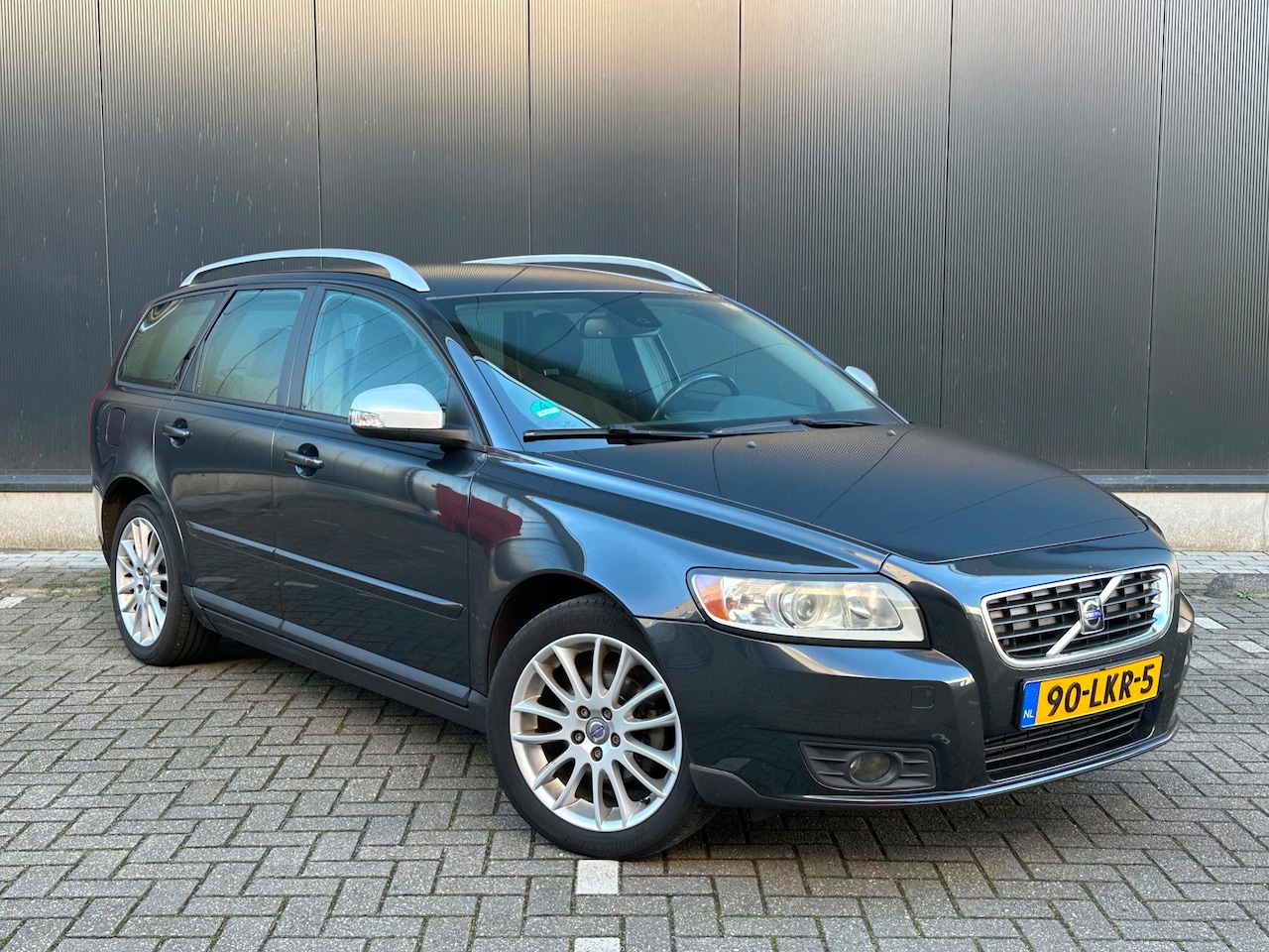 Volvo V50 - 1.6D S/S Sport* Nette auto* Trekhaak* Xenon* N.A.P - AutoWereld.nl
