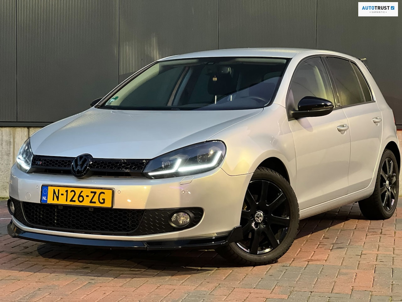 Volkswagen Golf - 1.2 TSI Comfortline BlueMotion * Aut * Cruise * Climate * Cam * Goed Onderhouden * - AutoWereld.nl