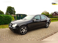 Mercedes-Benz C-klasse - 180 K. sedan zeer nette auto