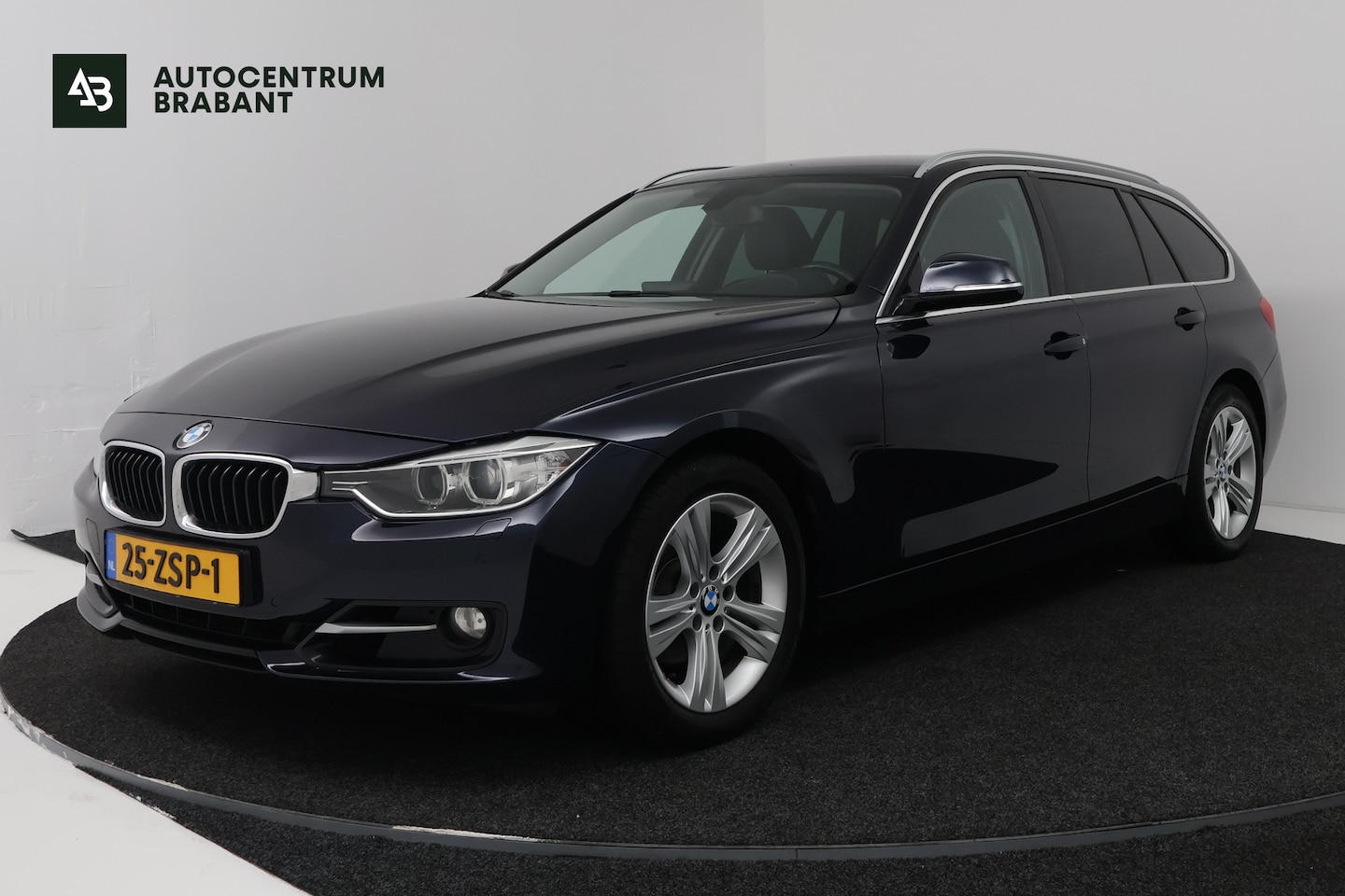 BMW 3-serie Touring - 320i High Executive (NAVIGATIE, CRUISE CONTROL, PARKEERSENSOREN) - AutoWereld.nl