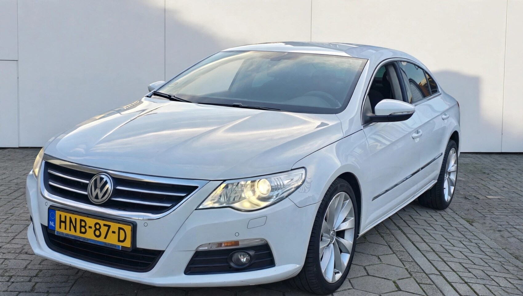 Volkswagen CC - 1.8 TSI*1e eig*automaat*apk*airco*navi*stoelverw*velgen*rijd perfect*inruil mog!!! - AutoWereld.nl