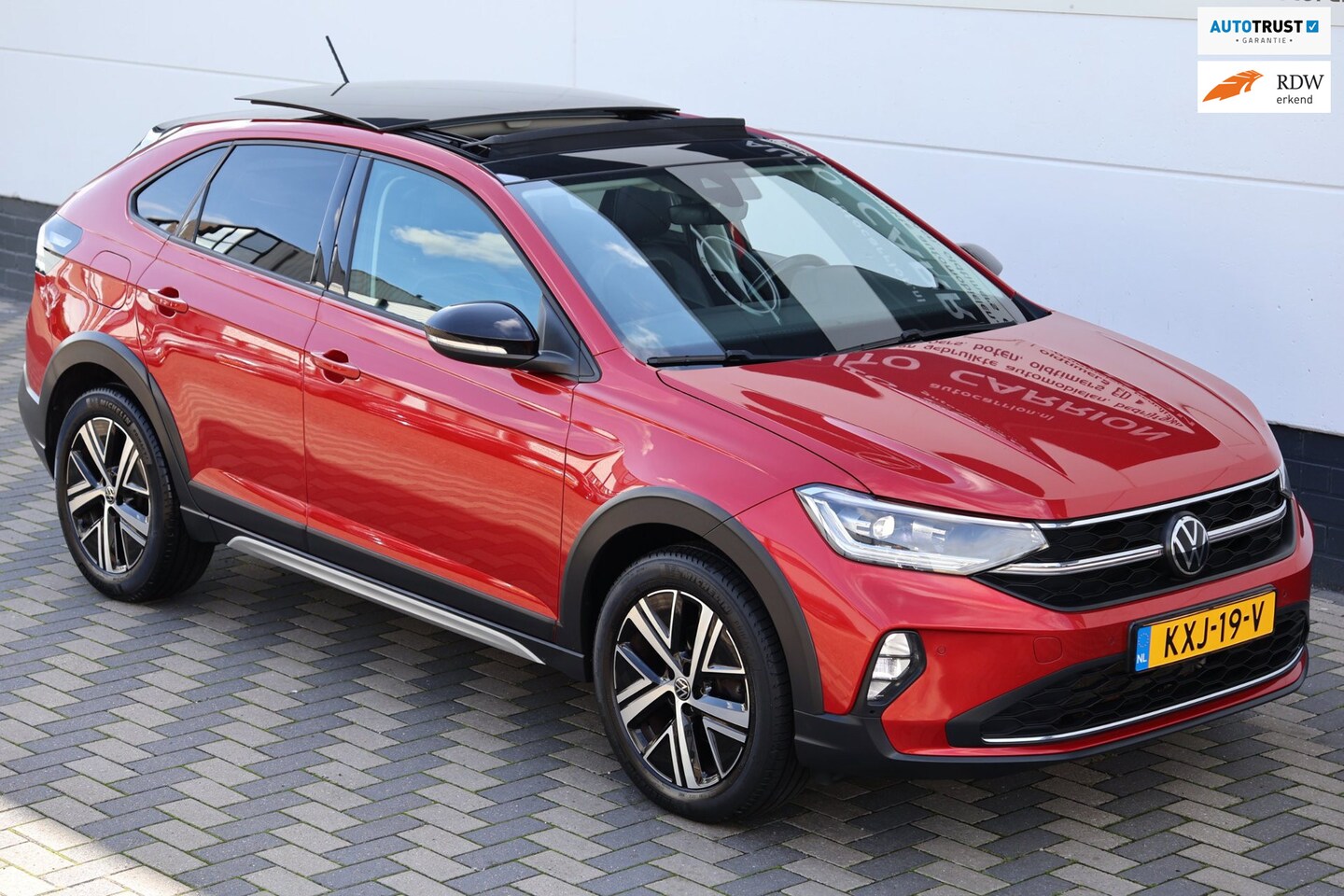Volkswagen Taigo - 1.5 TSI Style DSG Pano Virtual Trekhaak !! - AutoWereld.nl