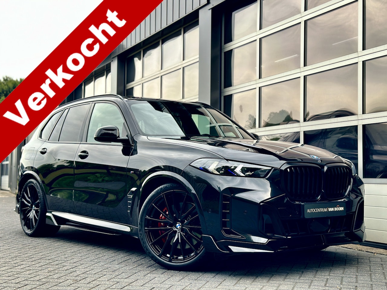 BMW X5 - xDrive50e | M-Sport | Dark Label | Skylounge panodak | Leer | Adapt. Cruise | 360 camera | - AutoWereld.nl