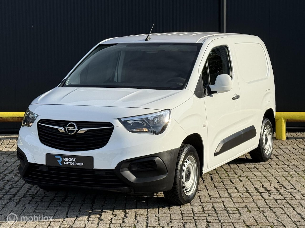 Opel Combo - 1.2 Turbo L1H1 Edition AIRCO | PDC | TOPSTAAT - AutoWereld.nl