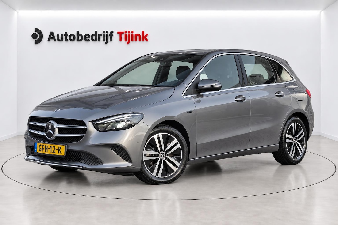 Mercedes-Benz B-klasse - 250 e Business Solution Luxury Limited PHEV | LED | Trekhaak | Stoelverwarming | Widescree - AutoWereld.nl