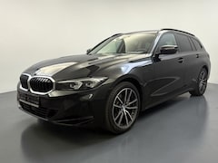BMW 3-serie Touring - 330e * LED. NAVI+, LEDER, TREKH, SPORTST, ACC, KEYLESS, ALARM, 18-inch LMV * 1e EIG - UNFA