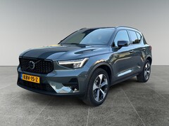 Volvo XC40 - 2.0 B4 Plus Dark | Trekhaak | 19inch Velgen | 2.000KG Trekgewicht |