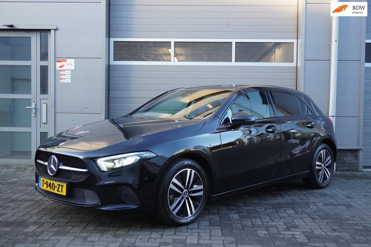 Mercedes-Benz A-klasse - 250 e Premium 250 e Premium - AutoWereld.nl