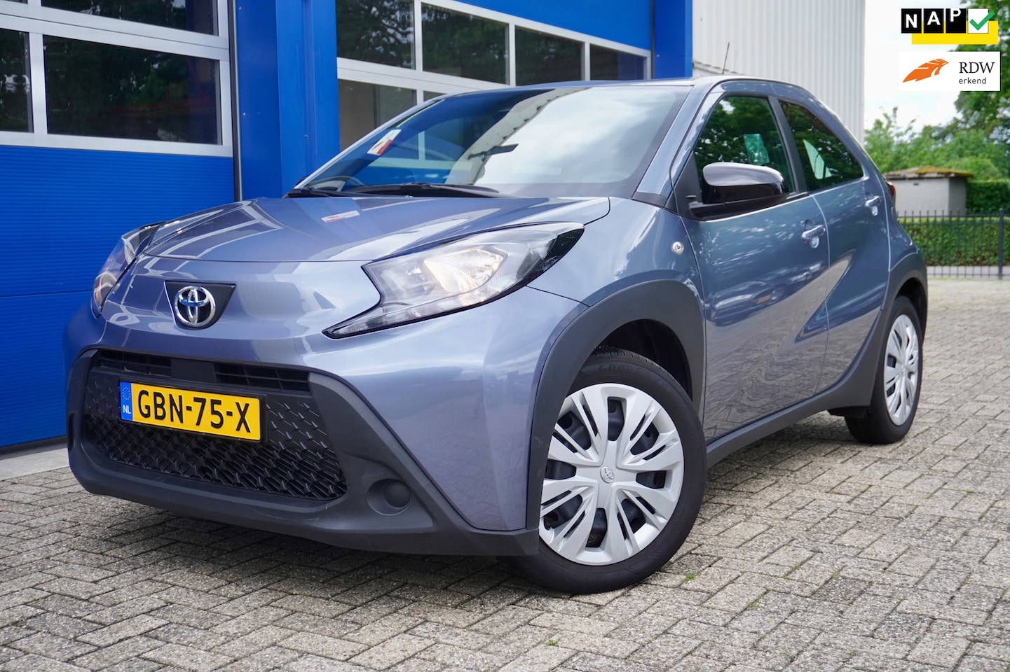 Toyota Aygo X - 1.0 VVT-i MT Play ACC|AIRCO|CARPLAY|CAMERA|ZUINIG - AutoWereld.nl