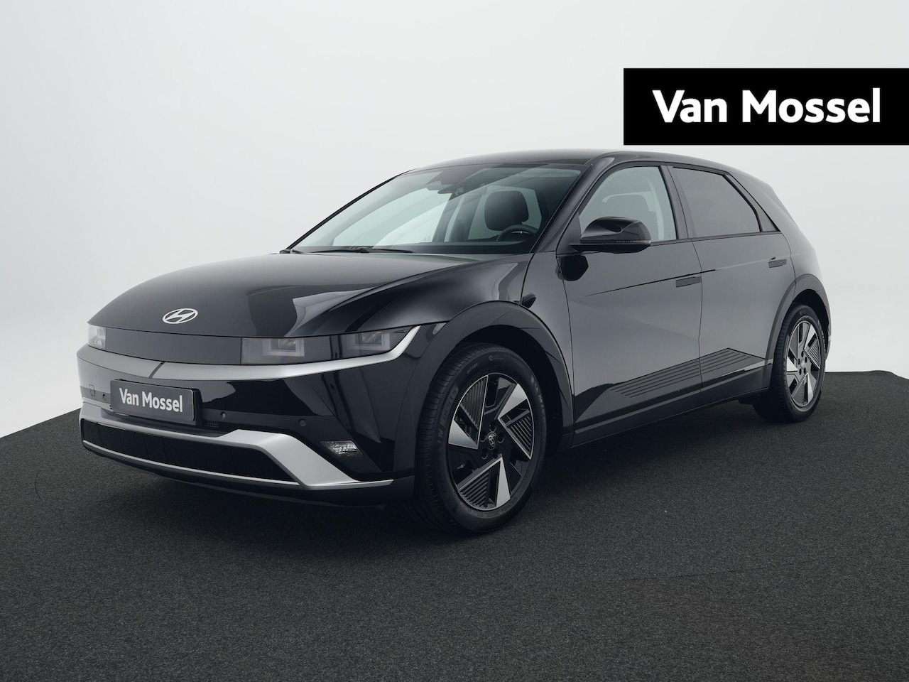 Hyundai IONIQ 5 - Long Range Pure Edition 84 kWh | Long Range | Stoelen vóór elektrisch verstelbaar en verwa - AutoWereld.nl