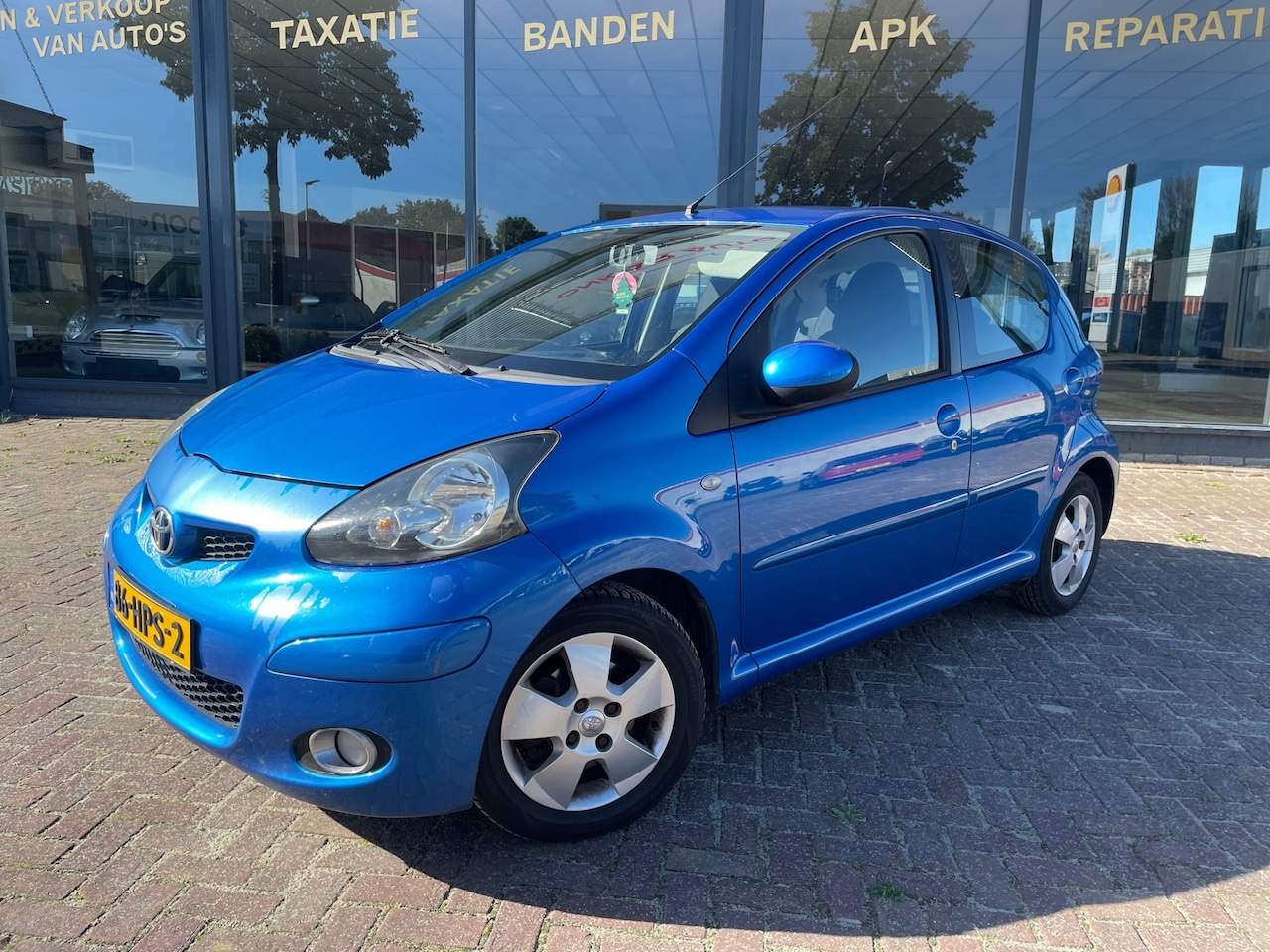 Toyota Aygo - 1.0-12V Dynamic Blue 1.0-12V Dynamic Blue - AutoWereld.nl