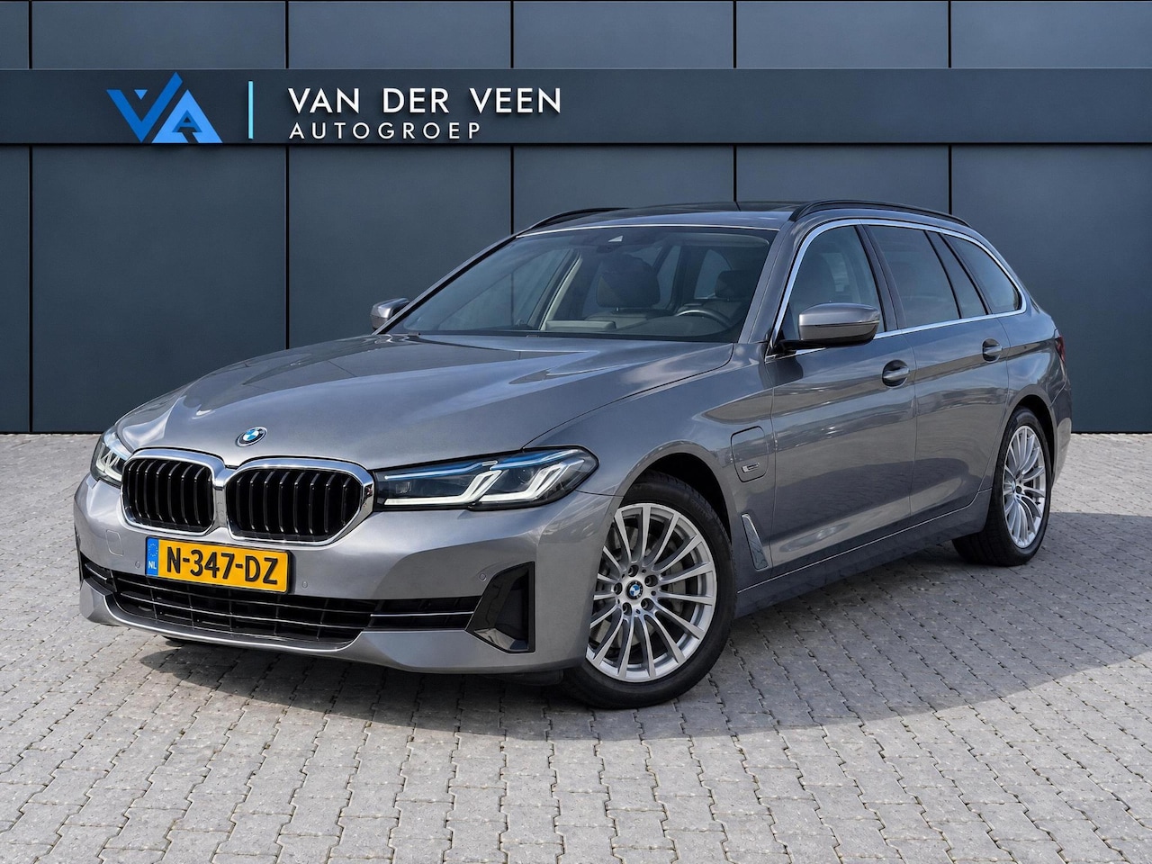 BMW 5-serie Touring - 530e Business Edition Plus | Incl. 12 maanden garantie | Cruise control | Climate control - AutoWereld.nl