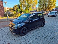Volkswagen Up! - 1.0 move up BlueMotion Airco 5drs Black Edition
