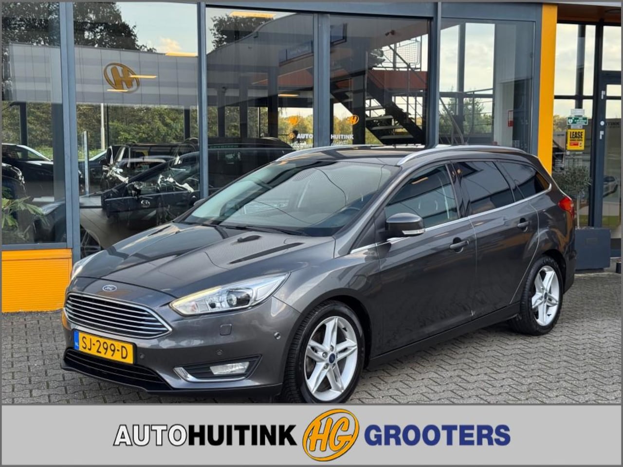 Ford Focus - 1.0 Titanium - winterpakket - camera - nw distributieriem - AutoWereld.nl