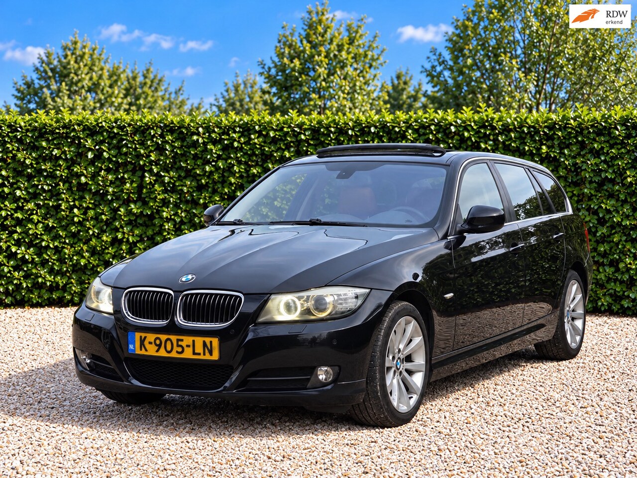 BMW 3-serie Touring - 325xi LCI High Executive 4x4/Pano/LED/Automaat - AutoWereld.nl