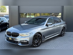 BMW 5-serie - 530e iPerformance High Executive M Pakket |Sportuitlaat|Dak|Camera