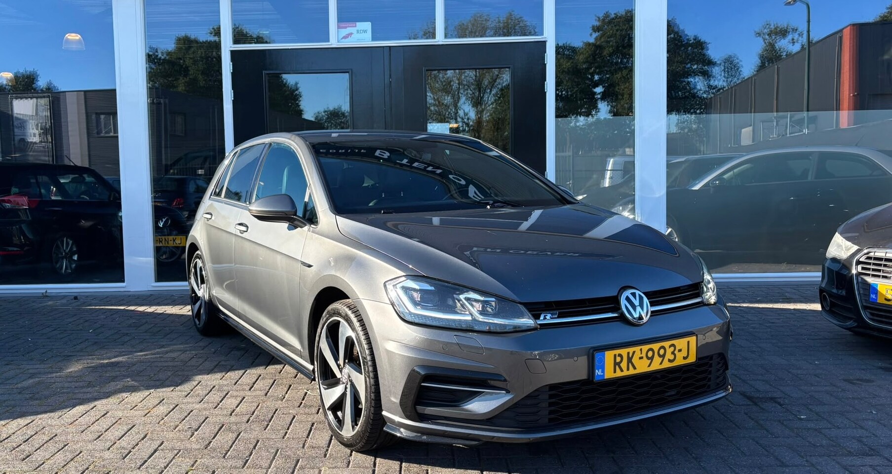 Volkswagen Golf - 1.4 TSI Highline R-Line/Digitaal Dash/Leer/Led Verlichting/Sportief!!! - AutoWereld.nl
