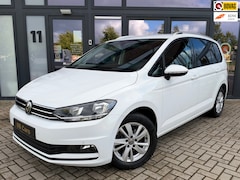 Volkswagen Touran - 1.5 TSI, DSG, CAMERA, TREKHAAK, ACC, ASSIST, NIEUW STAAT, BTW